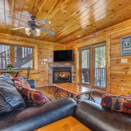 Family Ties Lodge